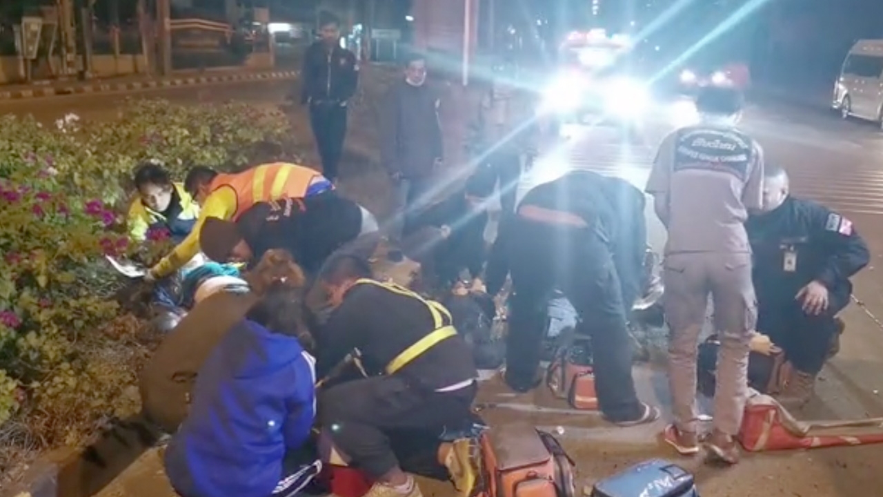 จยย.ชนกันยับกลางเมืองเชียงใหม่ เจ็บสาหัส 2 ดับคาที่ 1 ศพ