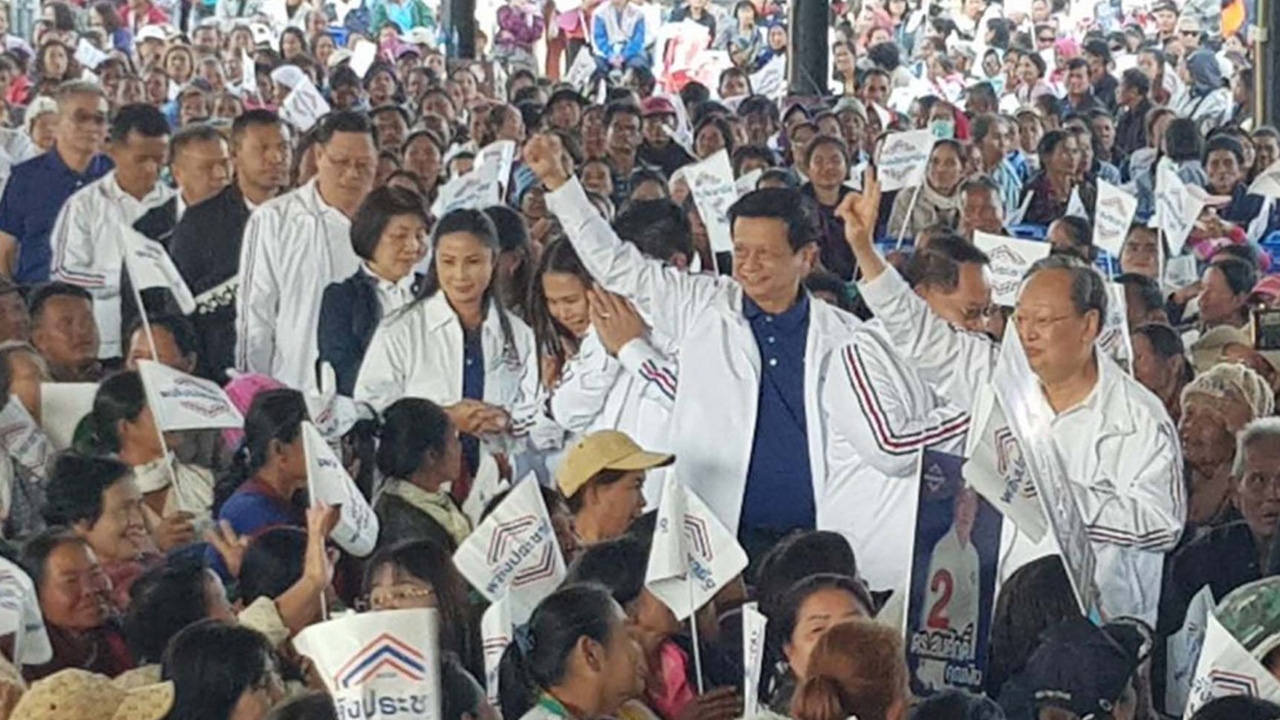 "สนธิรัตน์" นำพปชร.ลุยหาเสียงขอนแก่น มั่นใจ ชนะเพื่อไทยแน่