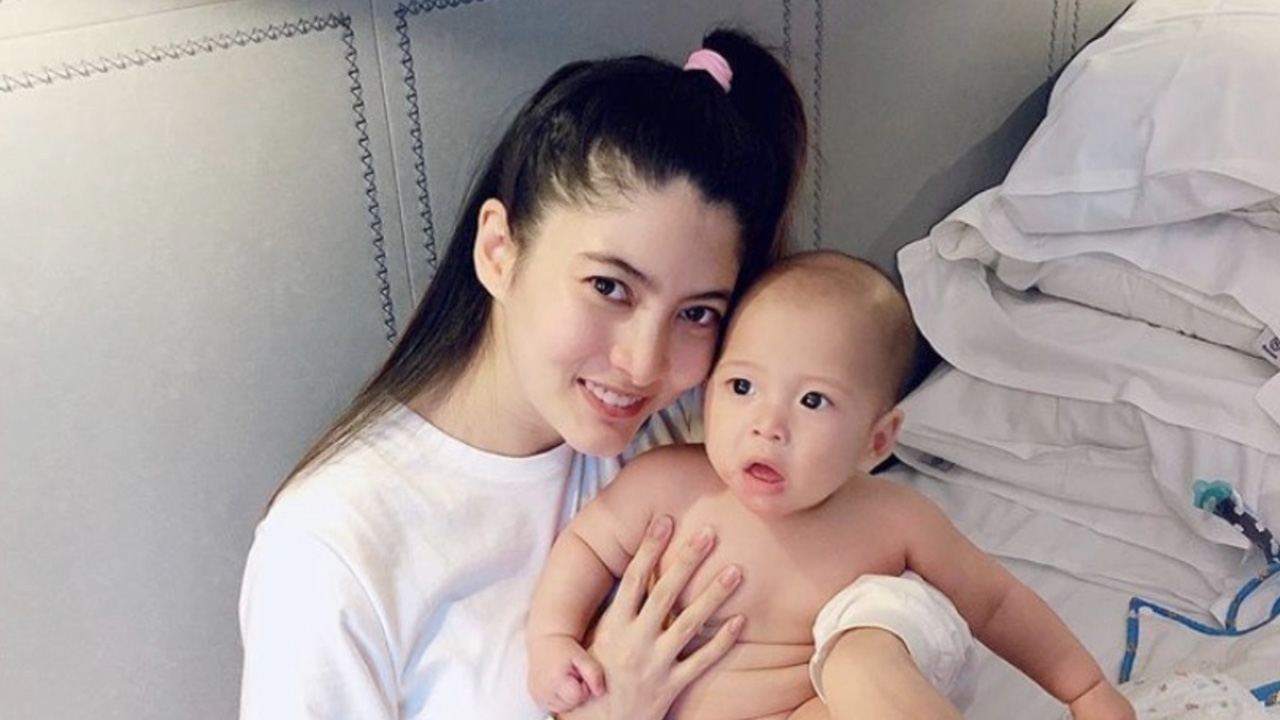 มาร์กี้ เคลียร์ดราม่ารักลูกไม่เท่ากัน หลังถูกถามทำไมอุ้มแต่ลูกชาย