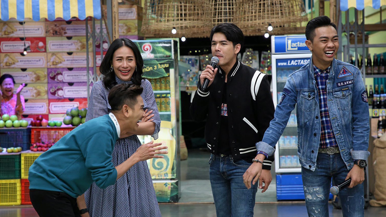 ลูกทุ่งคนดัง แซ็ค ชุมแพ กับหนุ่มบ้าพลังของ นิกกี้ ณฉัตร บุกป่วนตลาด