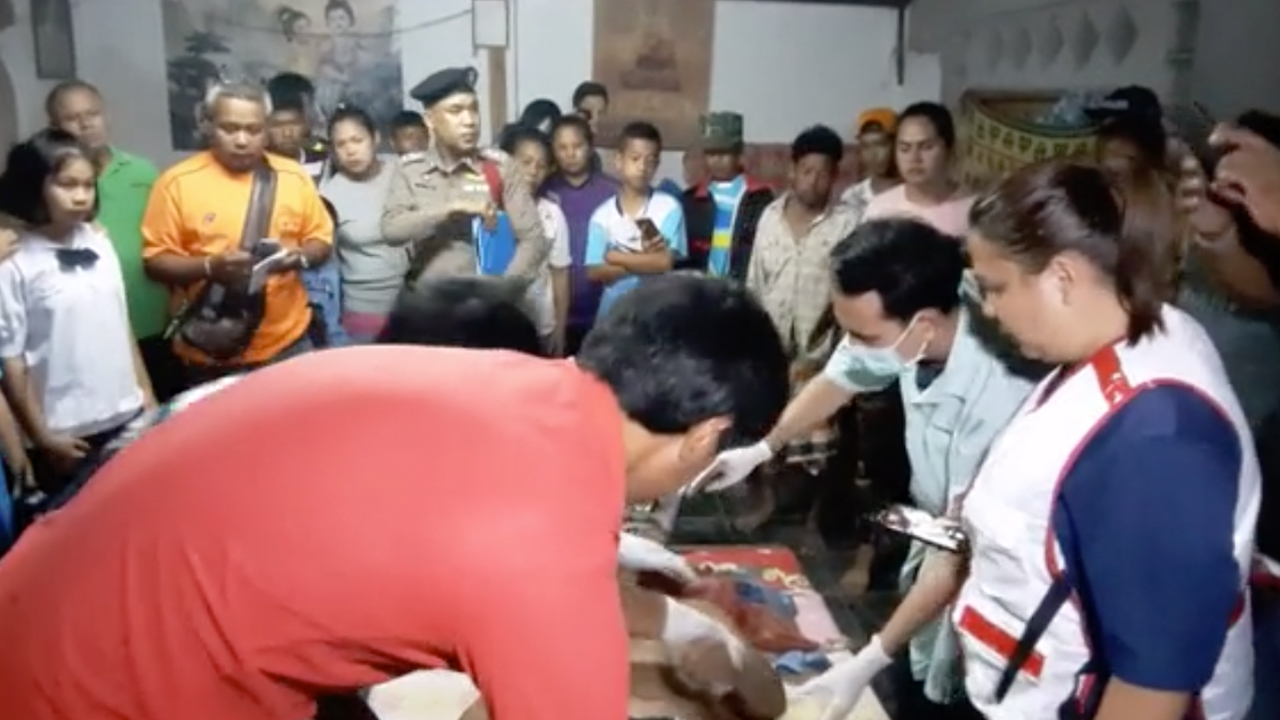 ช้างตกมันดุใช้งาแทงควาญดับขณะพาไปกินหญ้า ก่อนวิ่งเตลิดหายเข้าป่า