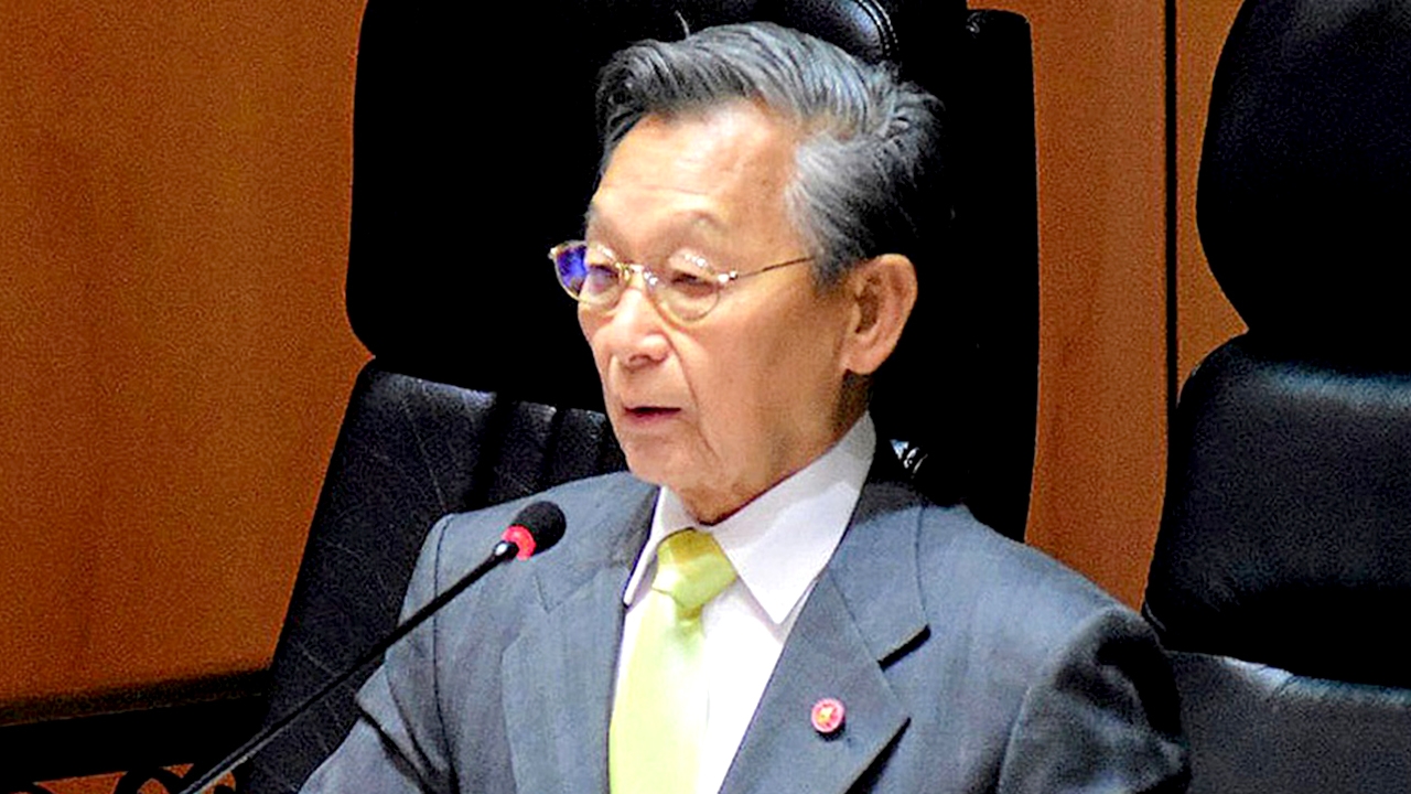 "ชวน" ไม่ก้าวล่วงยุบสภา ยันไม่ได้กำหนดซื้อรถประจำตำแหน่ง 7.5 ล้าน 