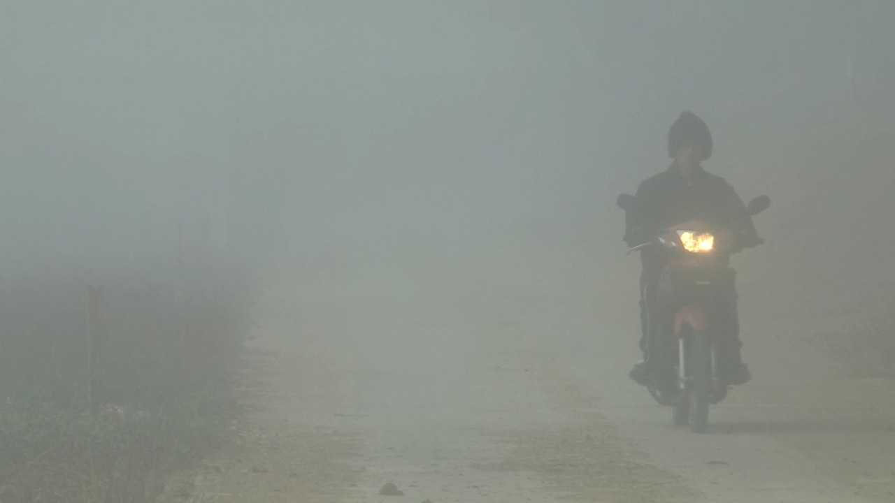 เช้านี้ พะเยาหมอกลงจัดกระทบการสัญจร อุณหภูมิอุ่นขึ้นเล็กน้อย