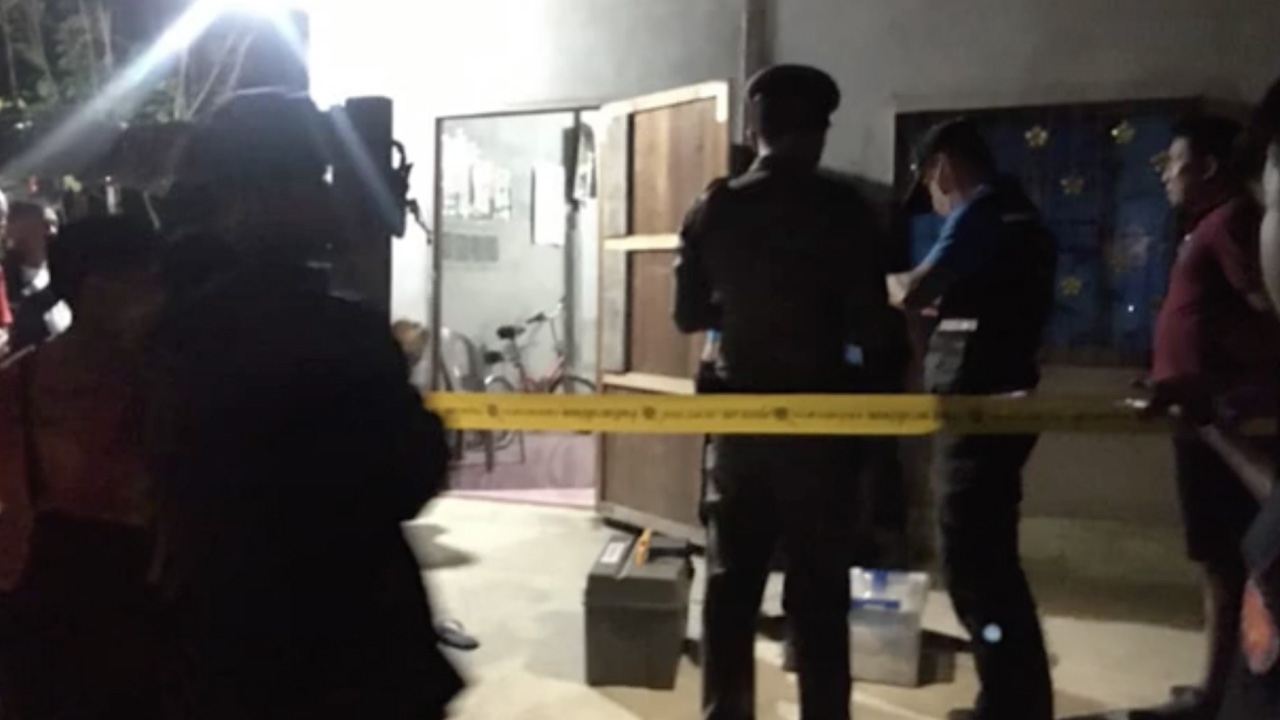 สาวใหญ่เปลือยท่อนล่าง ถูกฆ่าในบ้านพัก เร่งตามหาหนุ่มคนสนิท หายตัวไป