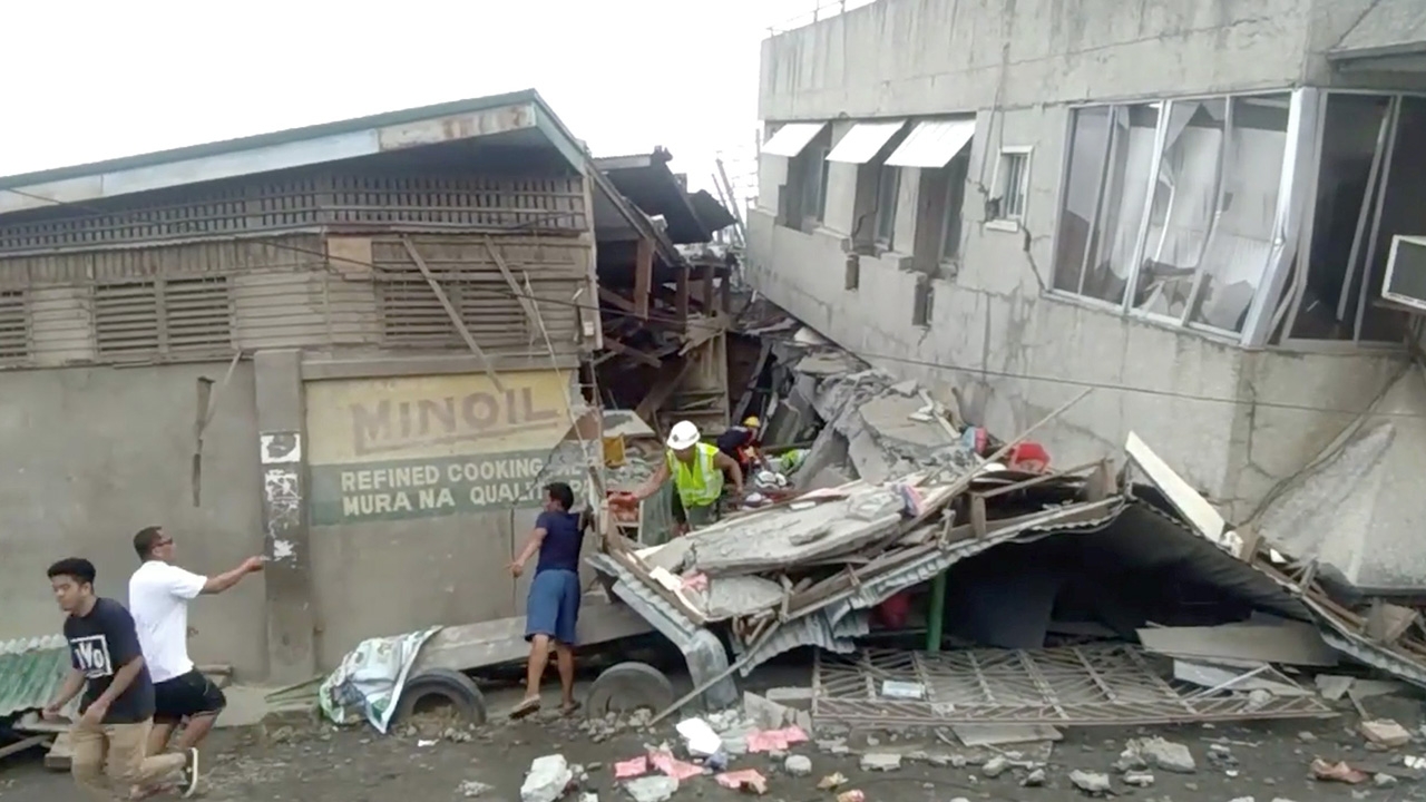 แผ่นดินไหว 6.8 เขย่ามินดาเนาเสียหายยับดับ 3 บ้านดูเตร์เตก็ร้าว
