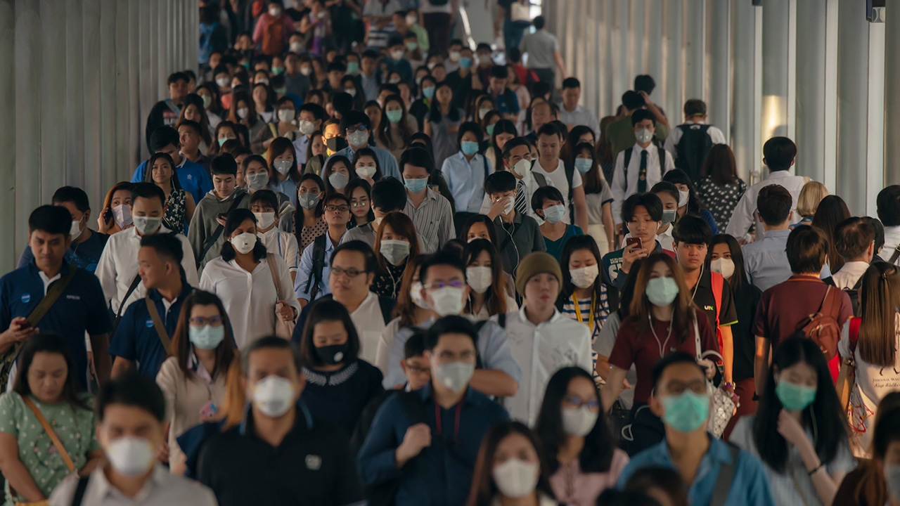 กันโควิด-19 ด้วยหน้ากากอนามัยแบบผ้า ทำโดยผู้ต้องขัง ราคาแค่ 15 บาท