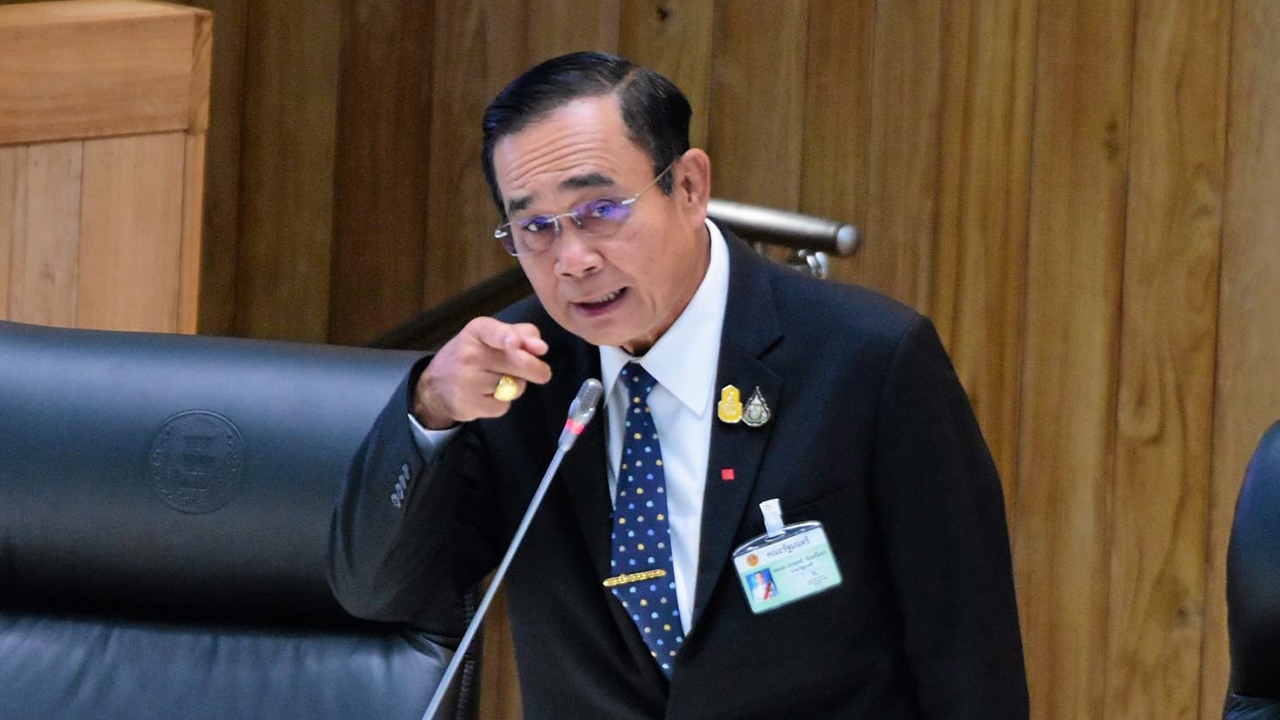 ปรับคณะรัฐมนตรีแปลก ไม่แตะพรรคร่วม