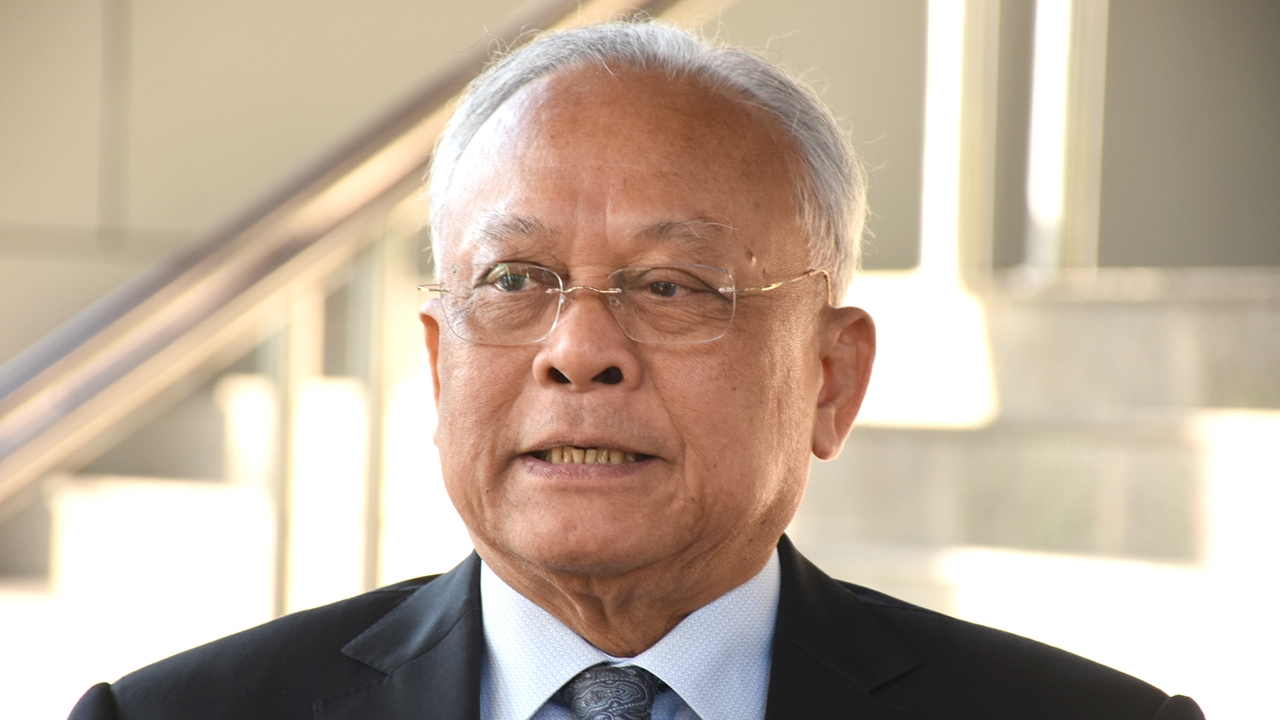 สุเทพ เตือน นศ.ชุมนุมแฟลชม็อบ อย่าทำผิดกฎหมาย ระวังคนใจคออำมหิต