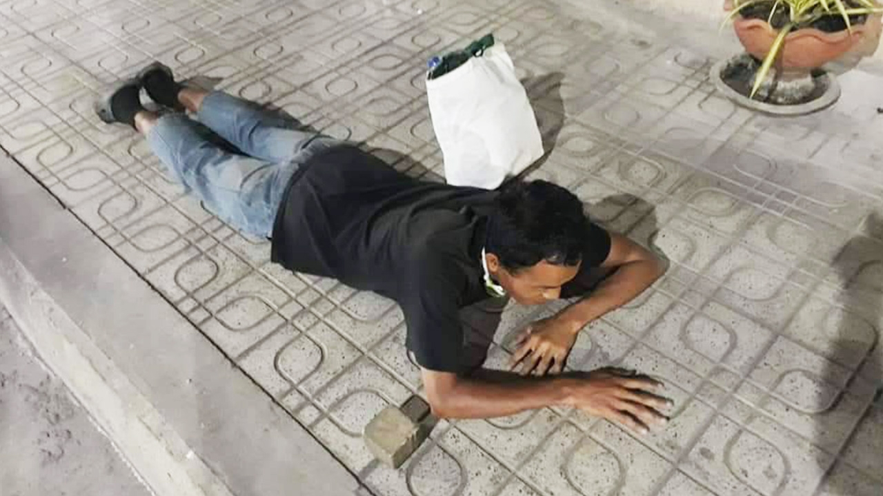 หนุ่มเพิ่งพ้นโทษ ทำงานได้ไม่นานถูกไล่ออก ทุบตู้ ATM ขอกลับไปกินข้าวคุก