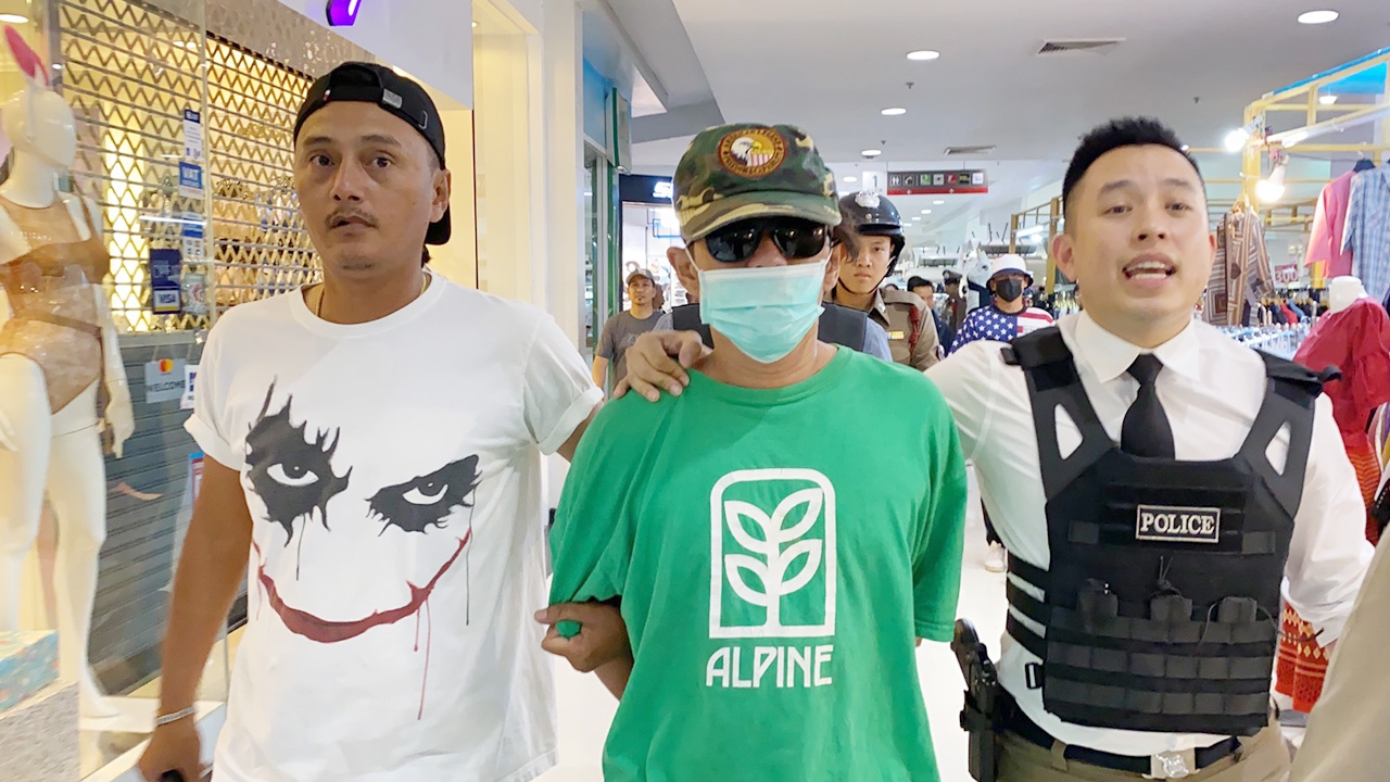 ด่วน ผัวยิงเมีย 4 นัดบาดเจ็บ กลางห้างดังย่านรัตนาธิเบศร์ ตร.จับได้แล้ว