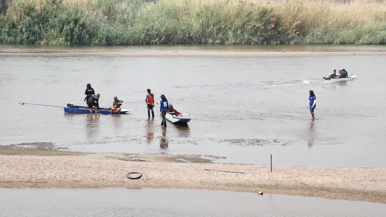 ตร.ภาค 6 เร่งไขคดีฆ่ายัดกระเป๋า ตามหาใบที่ 2 เผยล็อกตัวคนขับรถตู้แล้ว