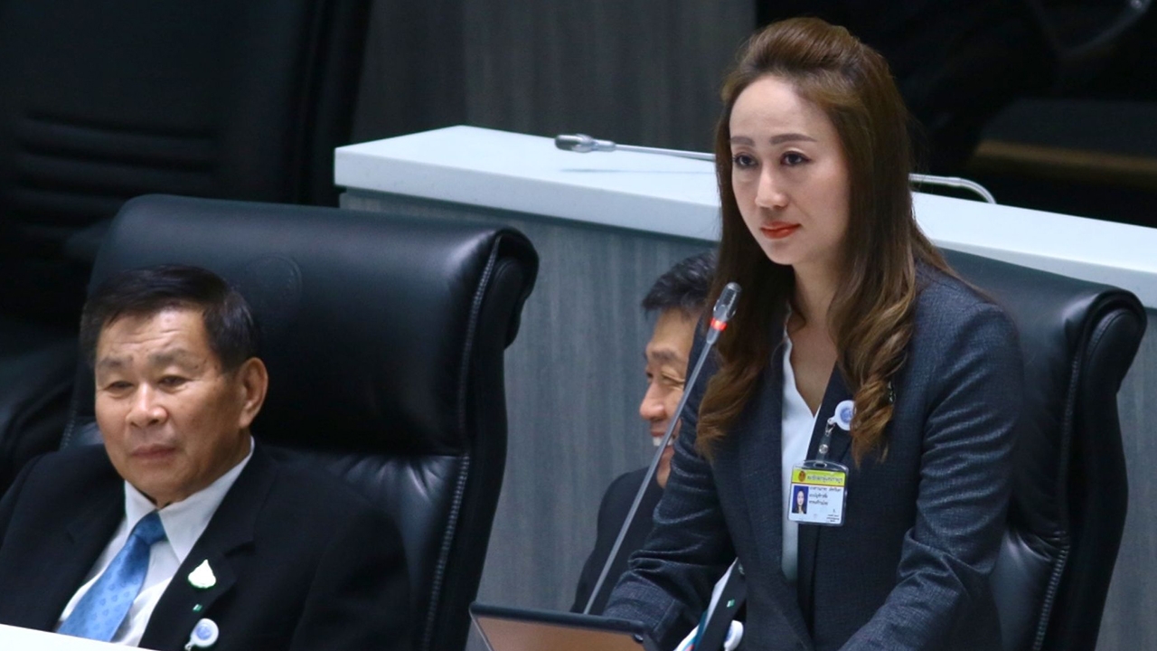 "นภาพร" ซัด "บิ๊กตู่" ไร้กึ๋น จี้ลาออก เปิดทางคนใหม่กอบกู้วิกฤติ