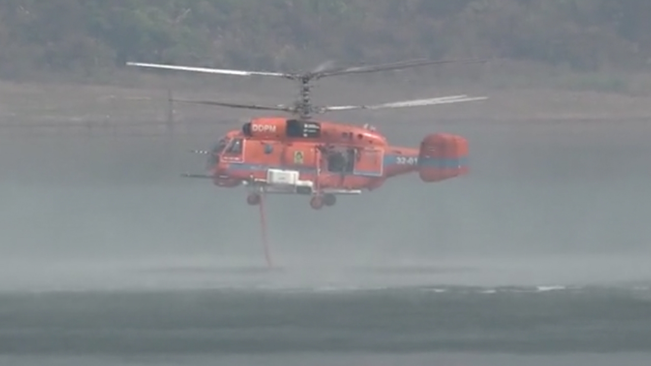 ทีมดับไฟป่าภาคพื้นดินคุม ไฟที่ไหม้บนเขาสมอปูน ให้อยู่ในวงจำกัดได้แล้ว