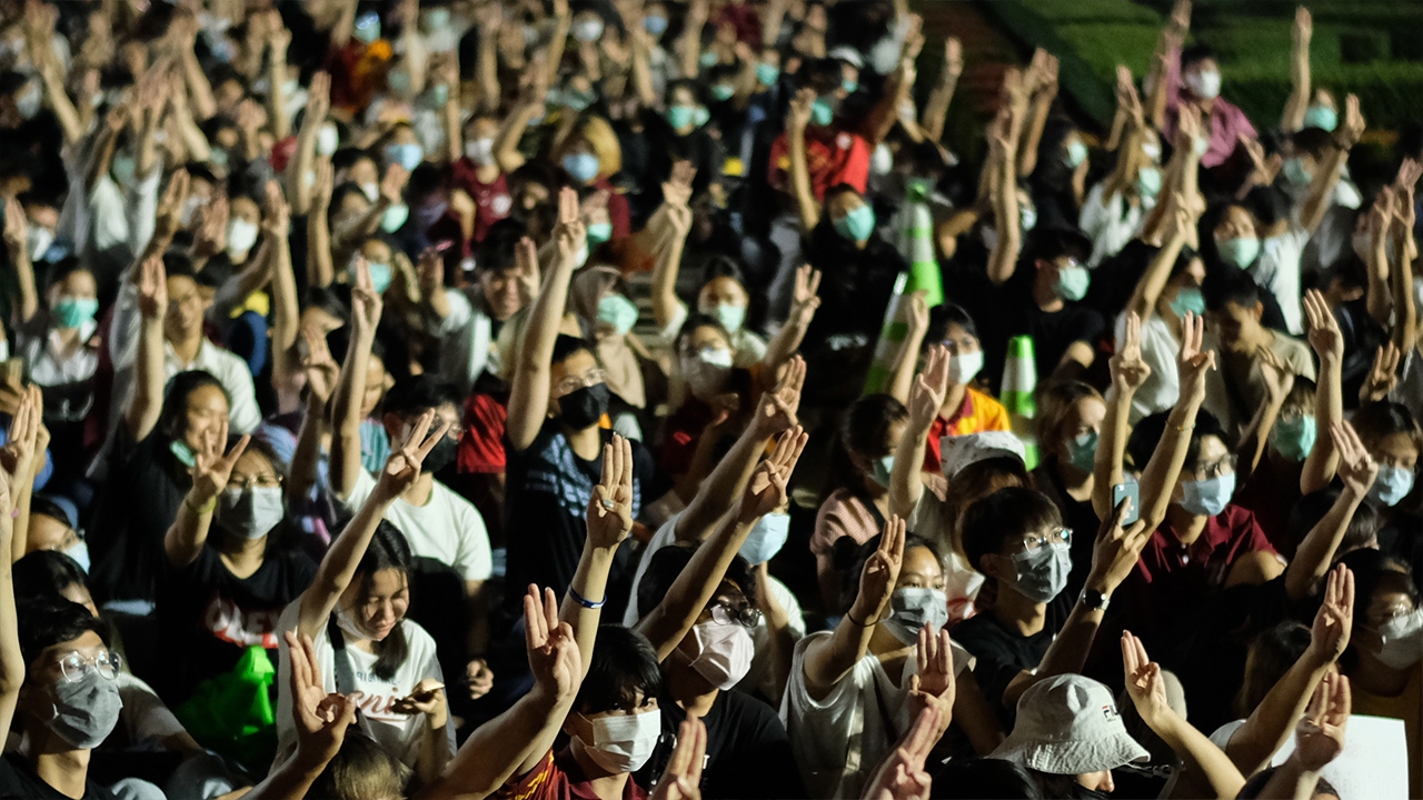 นักศึกษารวมพลัง แสดงออกทางการเมือง นัดแฟลชม็อบเย็นนี้ 14 มหาวิทยาลัย 