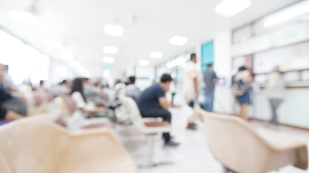 เช็กเลย เทียบค่าบริการโรงพยาบาล 12 แห่ง ตรวจเชื้อไวรัส "โควิด-19"