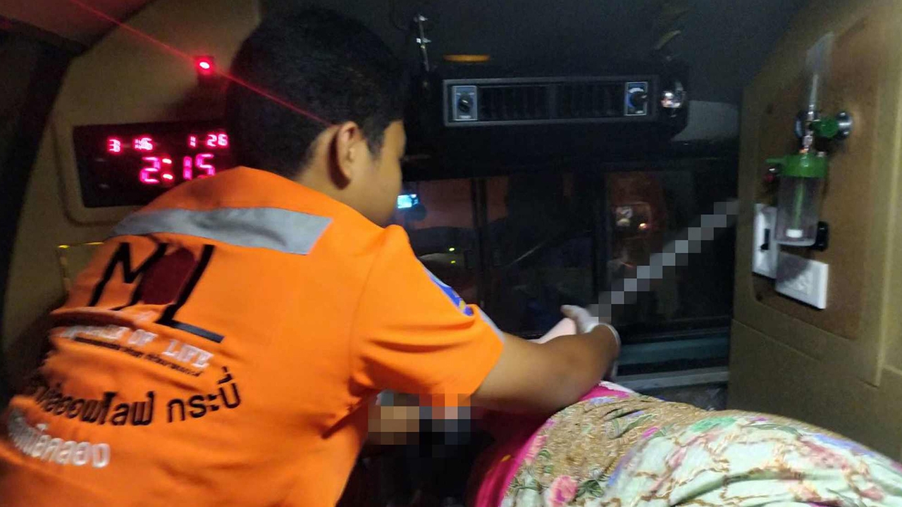 ผัวสุดโหด ย่องฟันเมียตอนหลับ ทิ้งมีดติดคาหัว ตัวเองหนีหาย