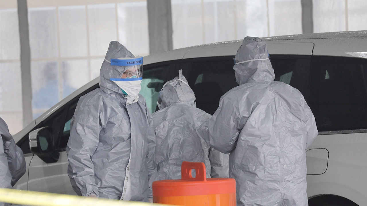 สหรัฐฯ พบเหยื่อโควิด-19 ศพแรกในนิวยอร์ก อังกฤษตายวันเดียว 10 คน