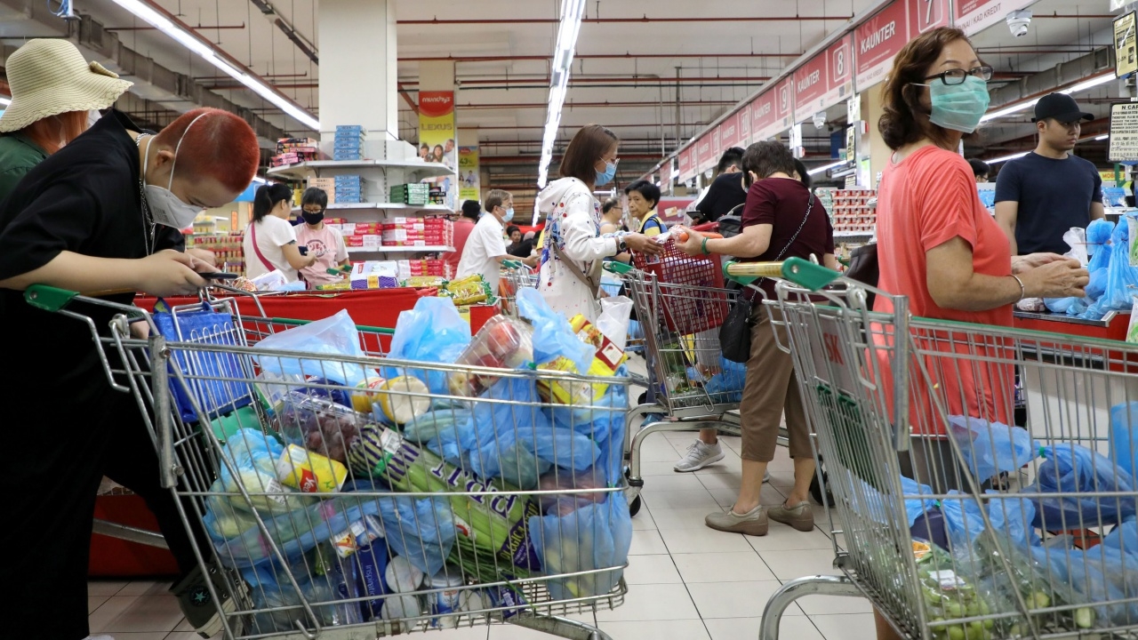 มาเลเซียอ่วม แห่กักตุนของ ผู้ป่วยโควิด-19 พุ่ง 428 วันเดียวเจอ 190 ราย 