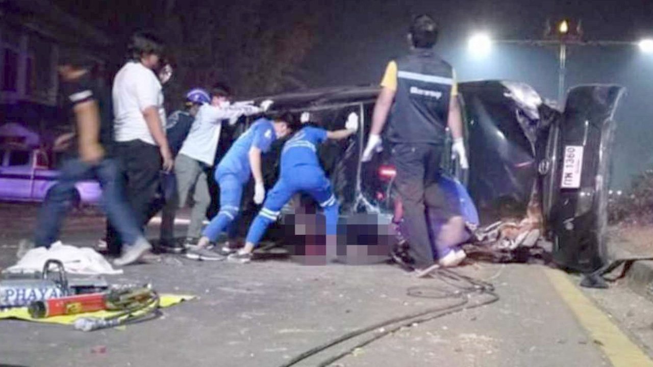 ตชด.หนุ่ม วัย 25 ขับเก๋งย้อนศร คว่ำเอง รถทับกะโหลกแตก