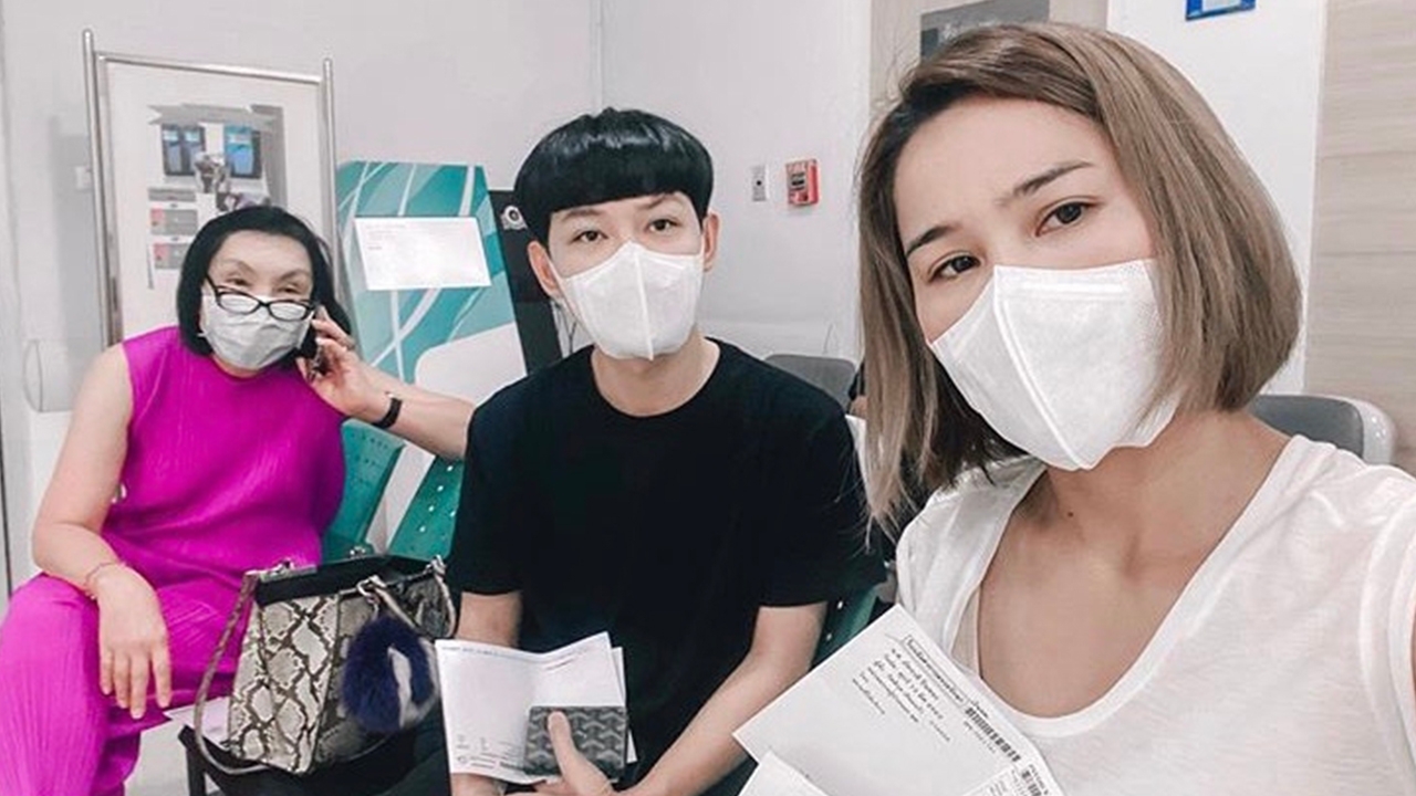 ดีเจนุ้ย-แอริน รีบไปตรวจร่างกายทันทีหลังรู้ข่าว แมทธิว เป็นโควิด-19
