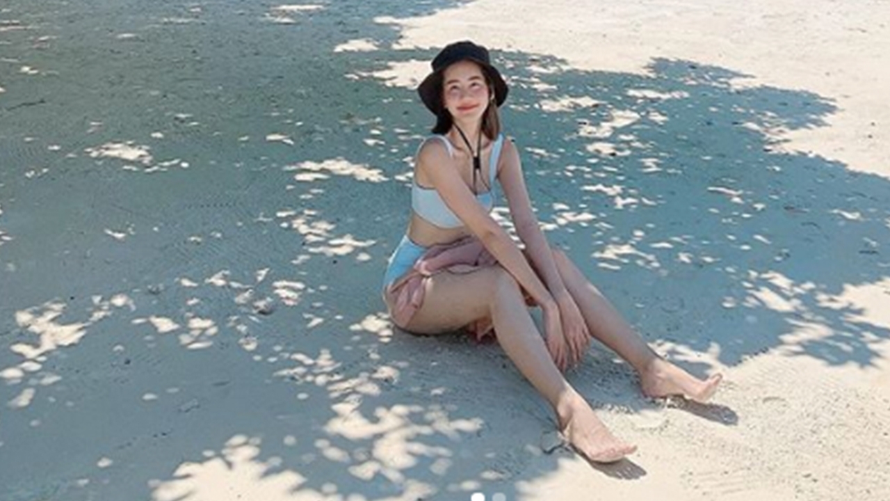 โบว์ เมลดา เซ็กซี่เบาๆ วาบหวิวนิดๆ กับแคปชั่นชวนสงสัย