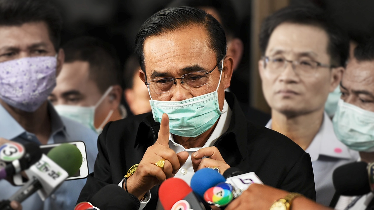 นายกฯ ห่วงประชาชนภาคเหนือ สั่งกองทัพอากาศจัดเฮลิคอปเตอร์โปรยน้ำแก้ PM 2.5