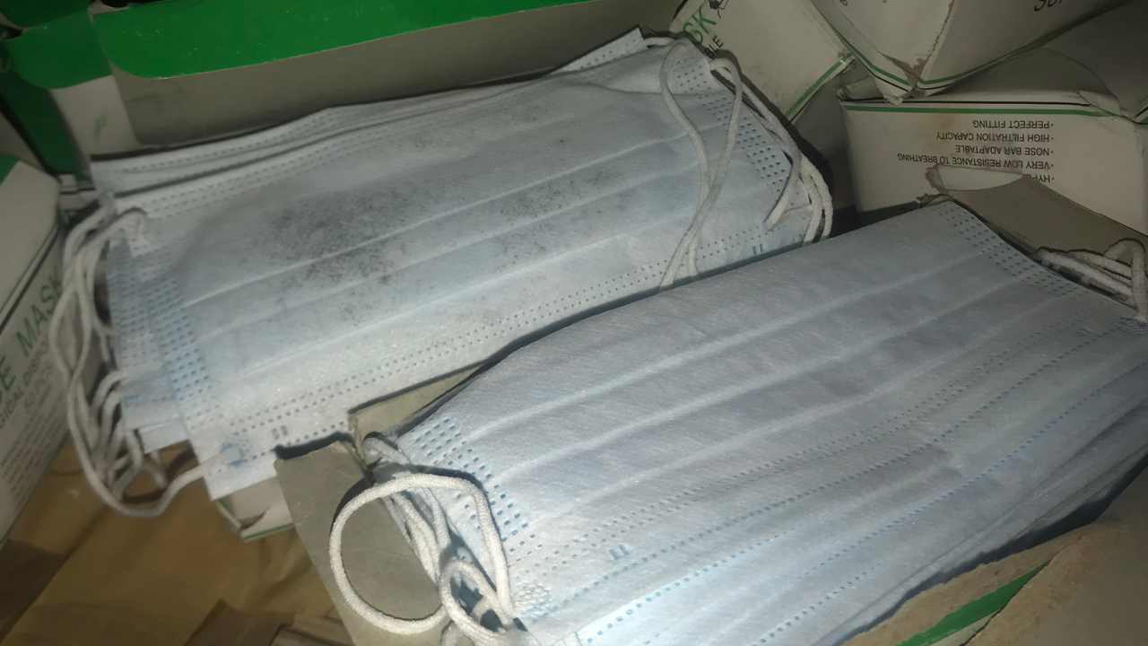 แฉแก๊งขายแมสก์ให้คนจีน ส่งมอบ "หน้ากากขึ้นรา" ต้มไกด์หนุ่มกว่าล้าน