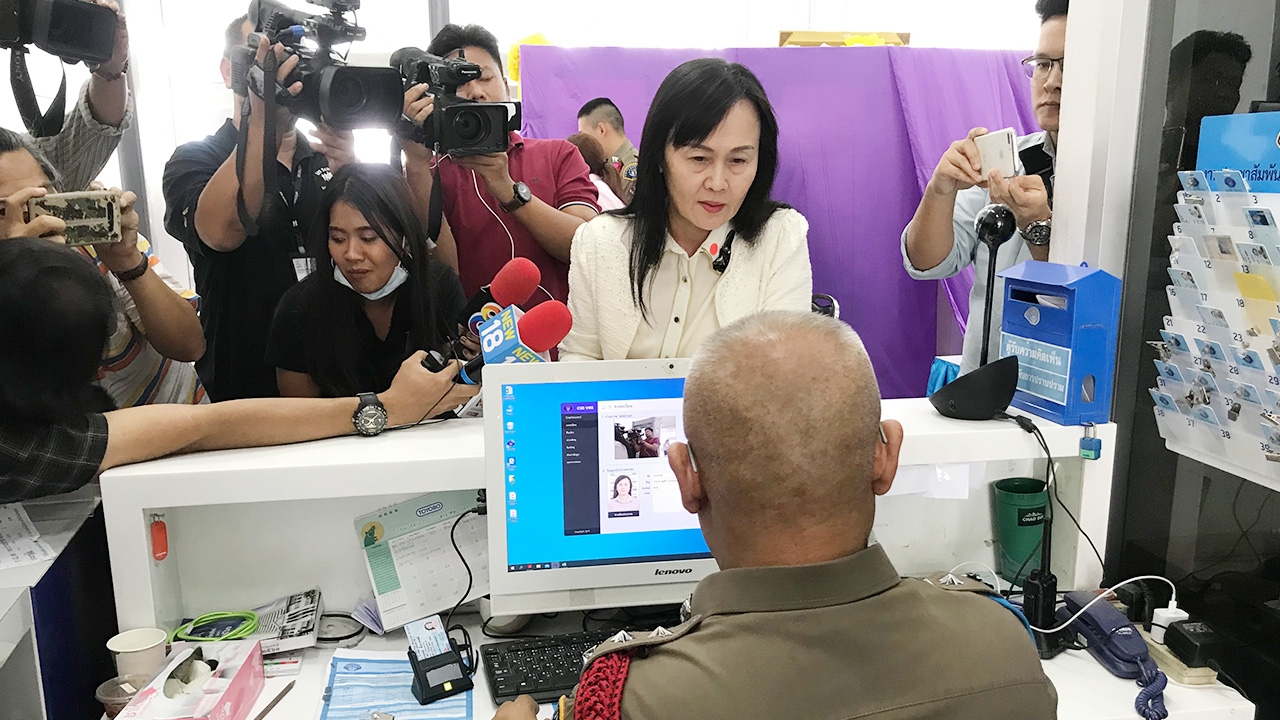 เมีย "บรรยิน" โผล่ พบกองปราบ เผยลูกสาวเครียดจนไข้ขึ้น ถูกจับเสพยาอี