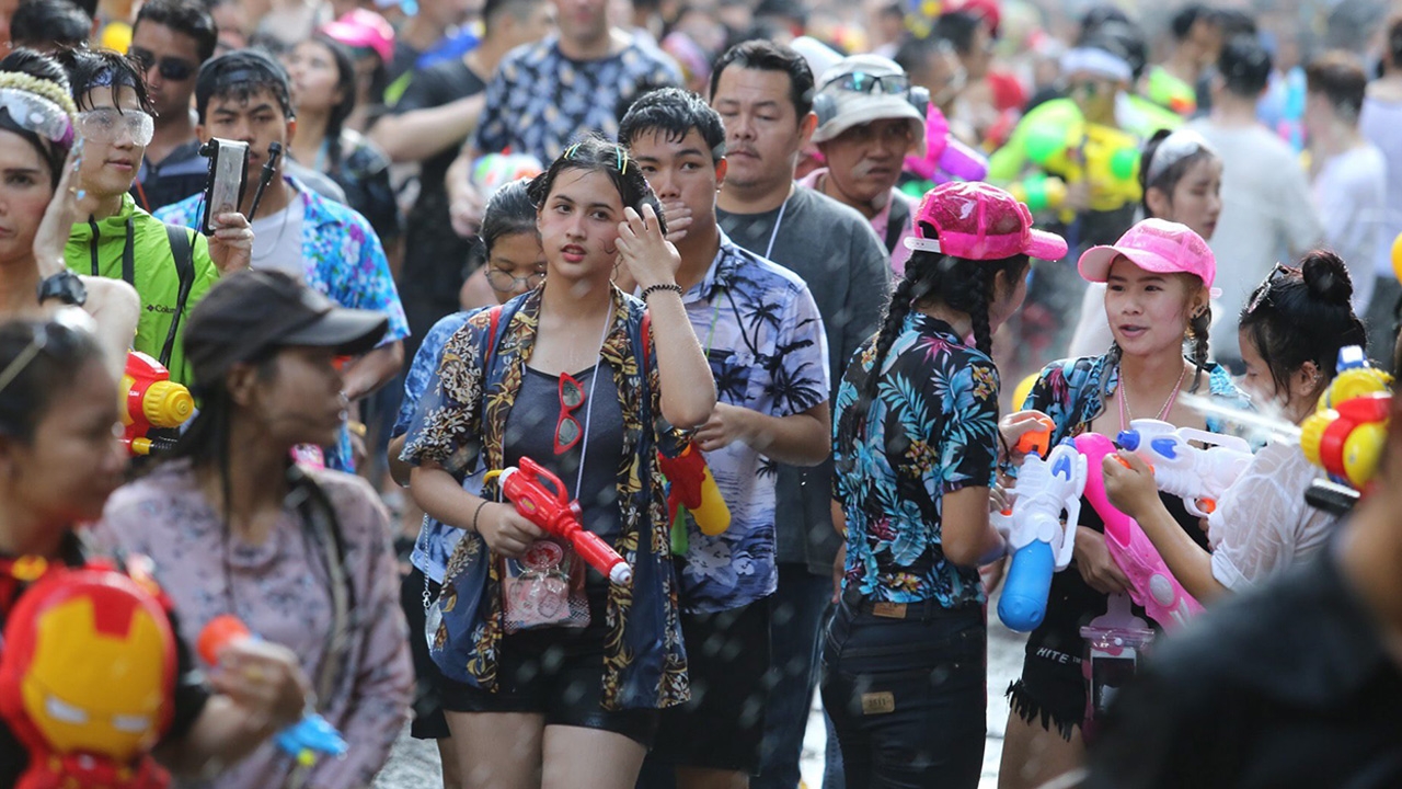งดจัดสงกรานต์สีลม ข้าวสาร ลดเสี่ยงแพร่โควิด-19 ขอเอเชียทีค เซ็นทรัลเวิลด์งดด้วย