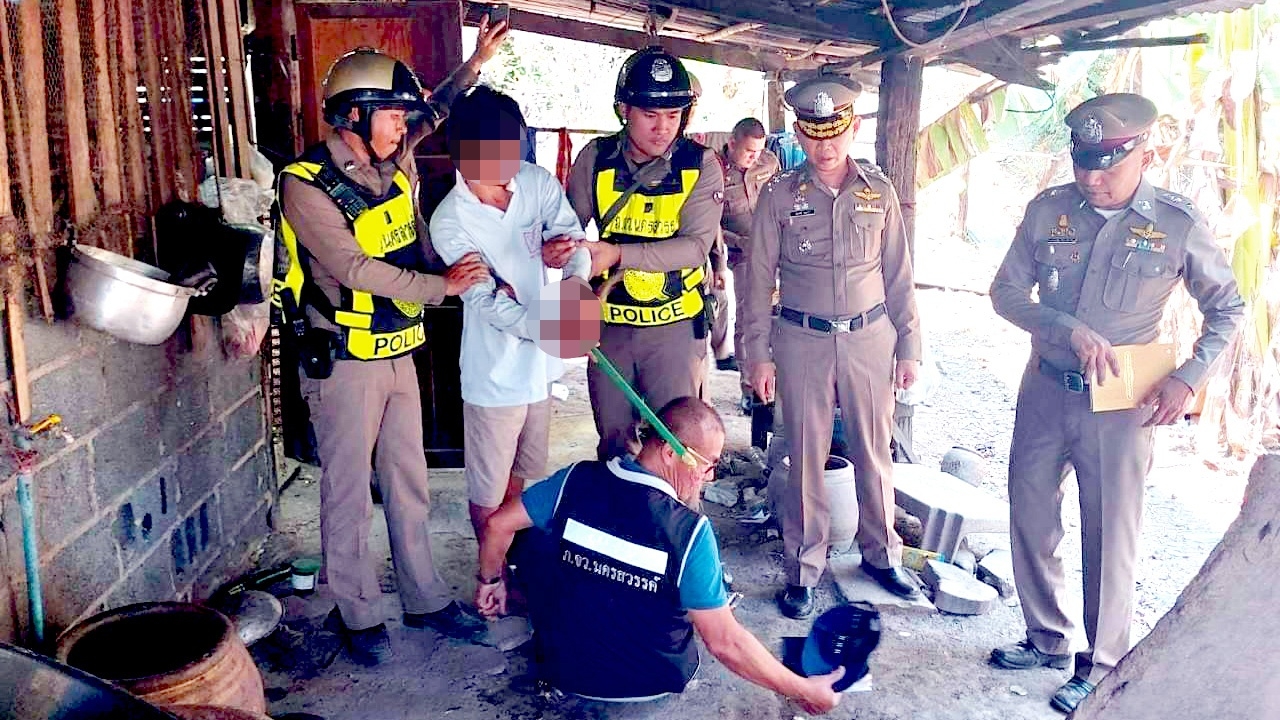 ตร.แม่เปิน จับลูกทรพีฆ่าแม่วัย 70 เอาศพฝังดิน ปมโมโหแม่ไม่ซื้อมือถือให้
