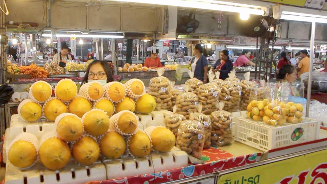 ตลาดเหงา แม่บ้านบ่น "หน้ากากมีไม่พอ-ราคาแพง" กลัวติดโควิด-19