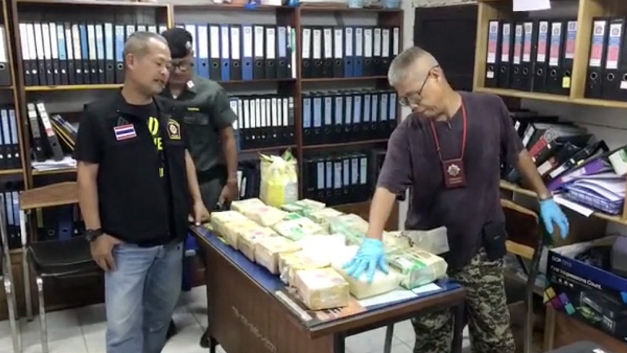 ยาไอซ์เกลื่อนทะเลตราด 6 วันพบแล้ว 344 กิโลกรัม