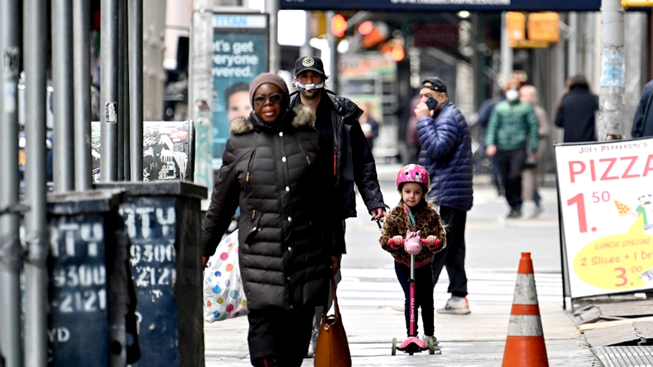 ช็อก นิวยอร์ก'หนัก' เจอผู้ติดเชื้อโควิด-19 รายใหม่ วันเดียว 2.2 พันคน