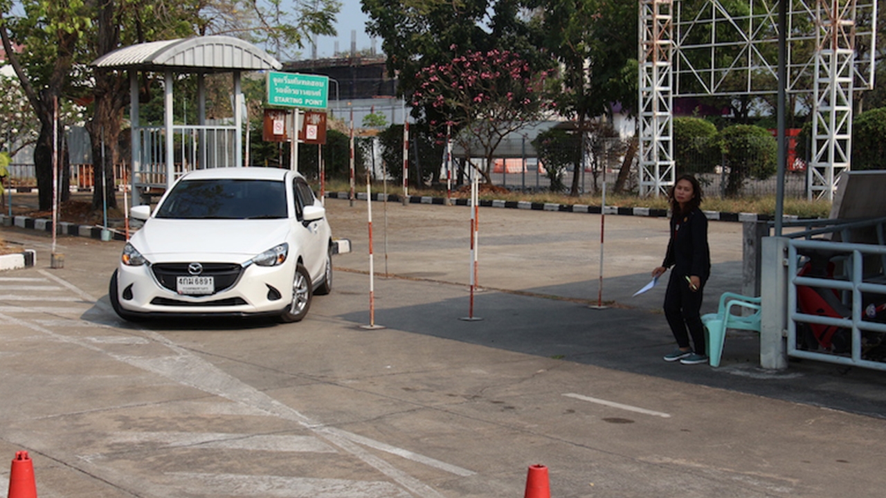 ขนส่งรับมือโควิด-19 ระยะ 3 เน้นผ่านออนไลน์ เว้นสอบใบขับขี่ใหม่งดก่อน