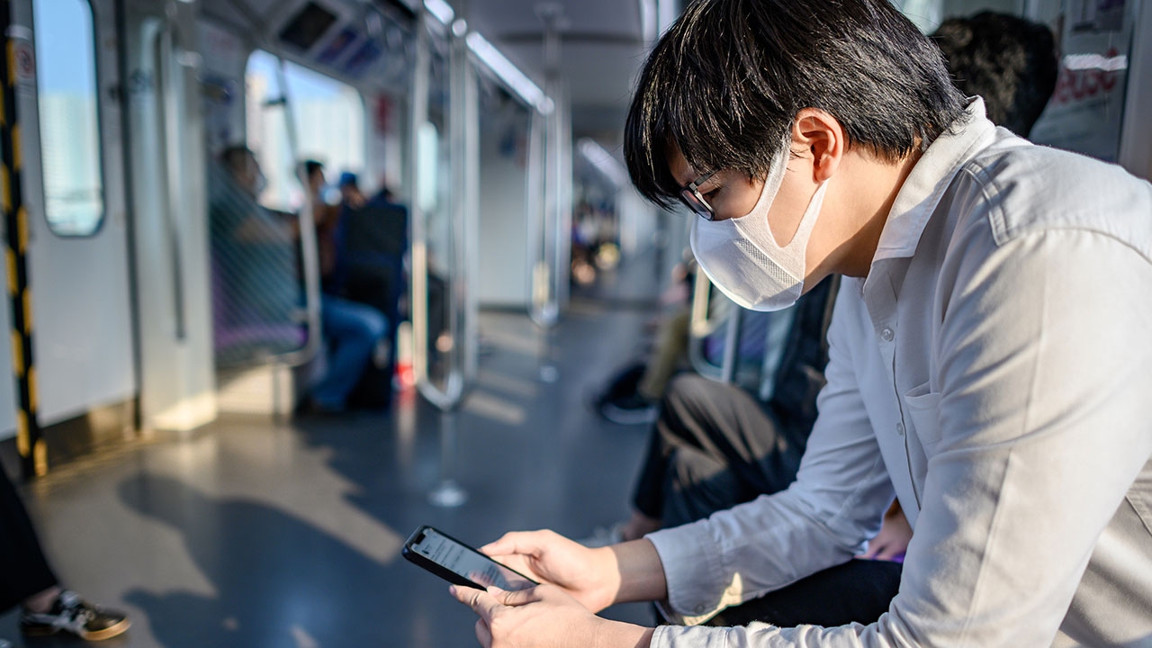 บังคับใส่หน้ากากบนรถไฟฟ้า สกัดโควิด-19 รถเมล์รถไฟรถทัวร์โดนด้วย