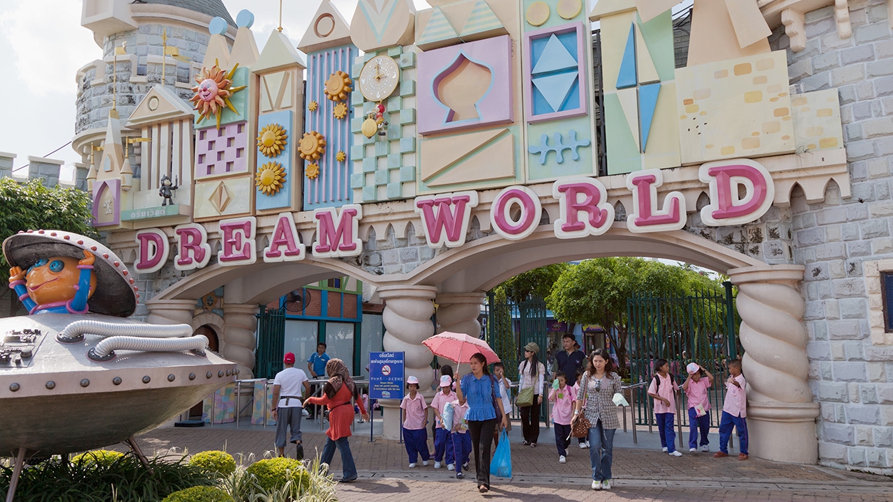 "ดรีมเวิลด์" ป้องกันสูงสุด ปิดสวนสนุกชั่วคราว ลดการระบาด "โควิด-19"