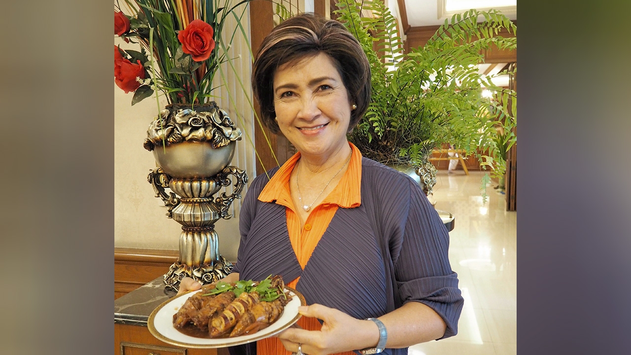 ปลาต้มหมึกหวาน by ภิราพัณณ์ วงษ์มณีกิจชัย นักธุรกิจสาวเก่งแห่งระยอง