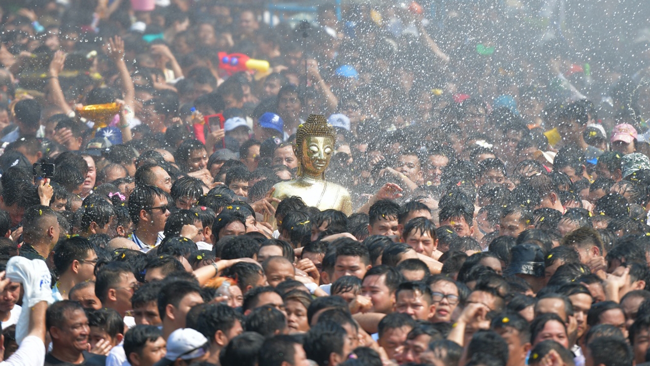 หนองคายไม่งด สรงน้ำหลวงพ่อพระใส แค่อัญเชิญจากโบสถ์ ไม่แห่รอบเมือง