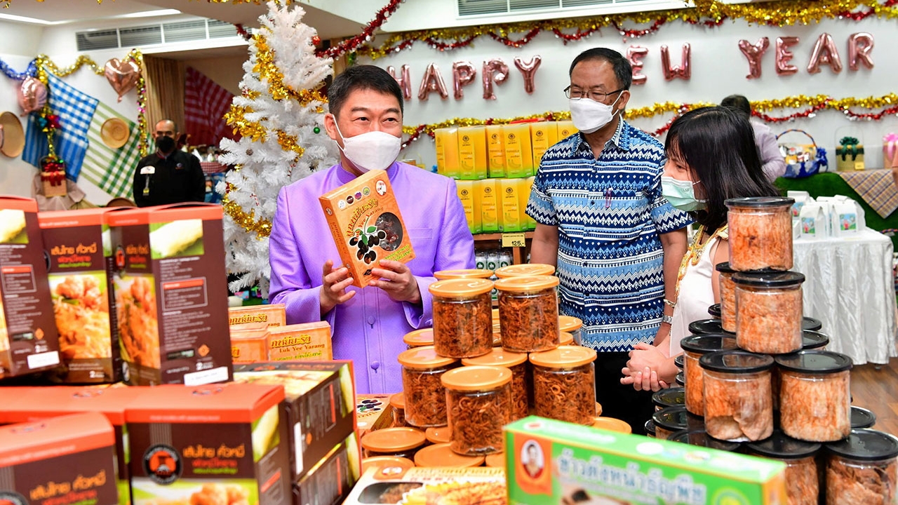 ส่งความสุขปีใหม่ มอบสินค้าคุณภาพดีจากสหกรณ์ทั่วประเทศ