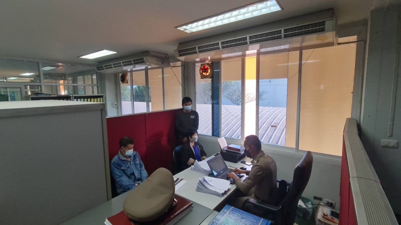 ขอเงินพี่สาวไม่ได้ น้องชายขี้เมาชักมีดแทงพี่ 7 แผล ดับสลดคาบ้าน