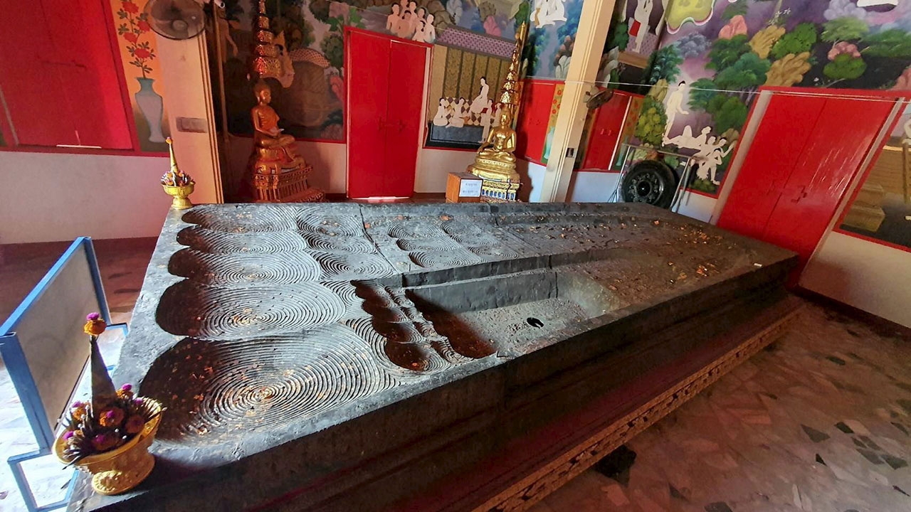 รอยพระบาท..สี่รอย พลังลี้ลับชาวลับแล