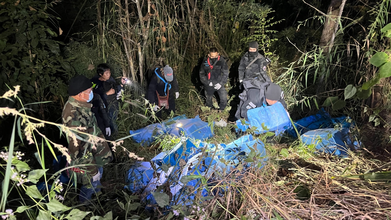 ปะทะเดือดแก๊งขนยาบ้า เหิมยิงถล่ม จนท.พลีชีพ 1 ยึดกว่า 4 ล้านเม็ด 