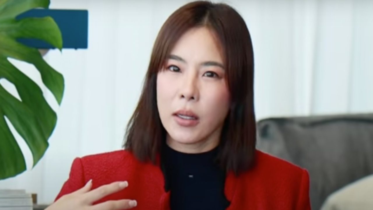 คริส หอวัง-อุ๋ย เลิกกัน 10 ปี กลับมาคุยเรื่องสำคัญๆ อีกครั้ง   