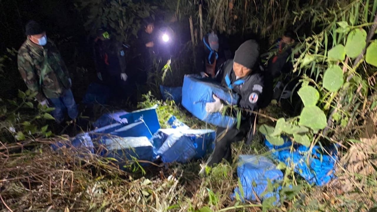 ออกหมายจับ 4 คนร้ายแก๊งยายิง พ.ต.ต.ดับ สั่งปิดหมู่บ้าน-ชายแดนตามล่าตัว