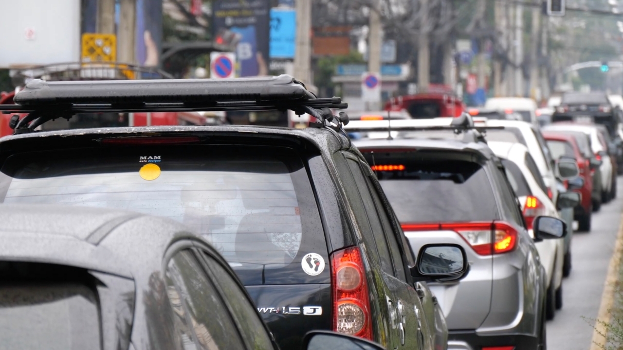 แห่เที่ยวเชียงใหม่รถติดหนึบ ยอดจองห้องพักพุ่ง คาดเงินสะพัดกว่า 450 ล้าน