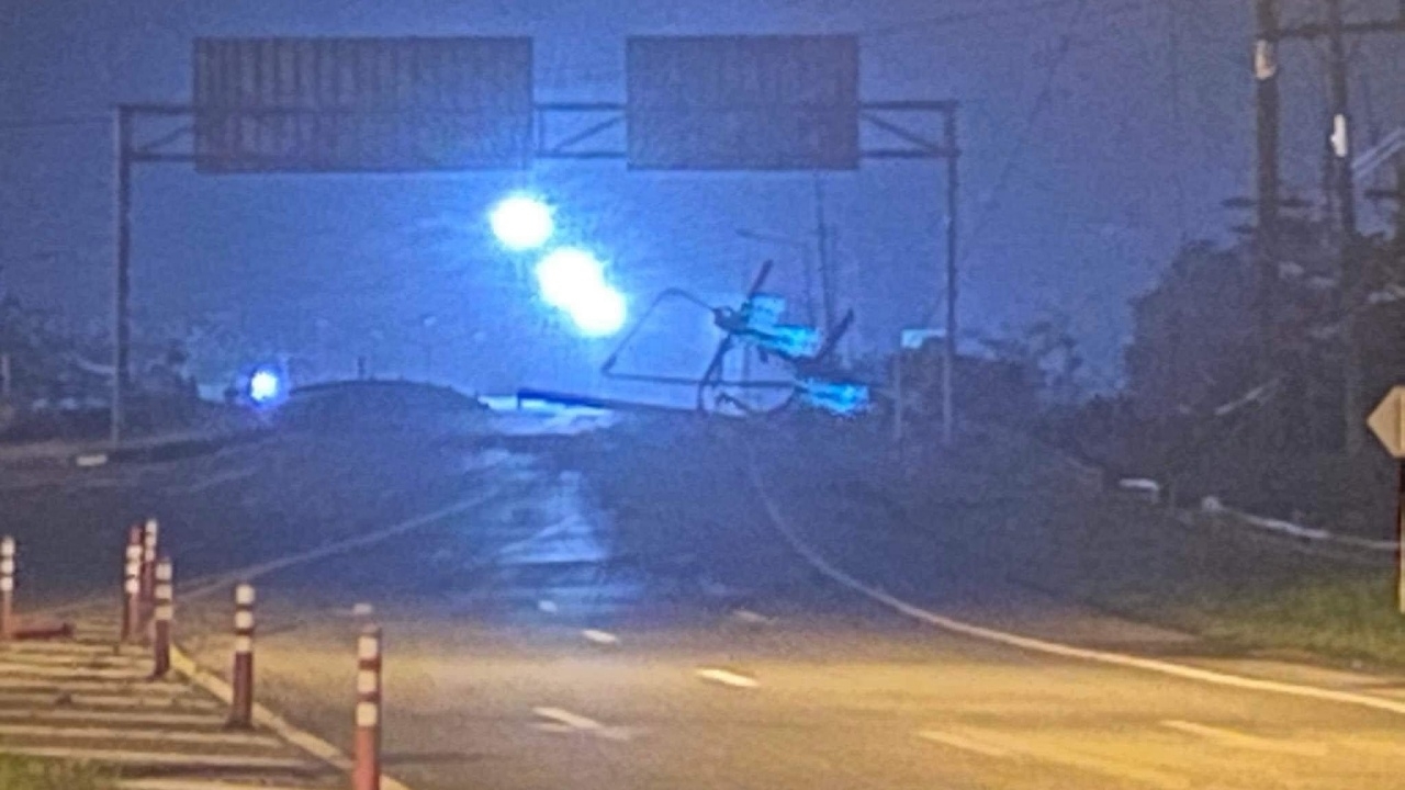 ระเบิดป่วนยะลาหลายจุดวันส่งท้ายปี ทำไฟดับ เคราะห์ดีไม่มีคนเจ็บ