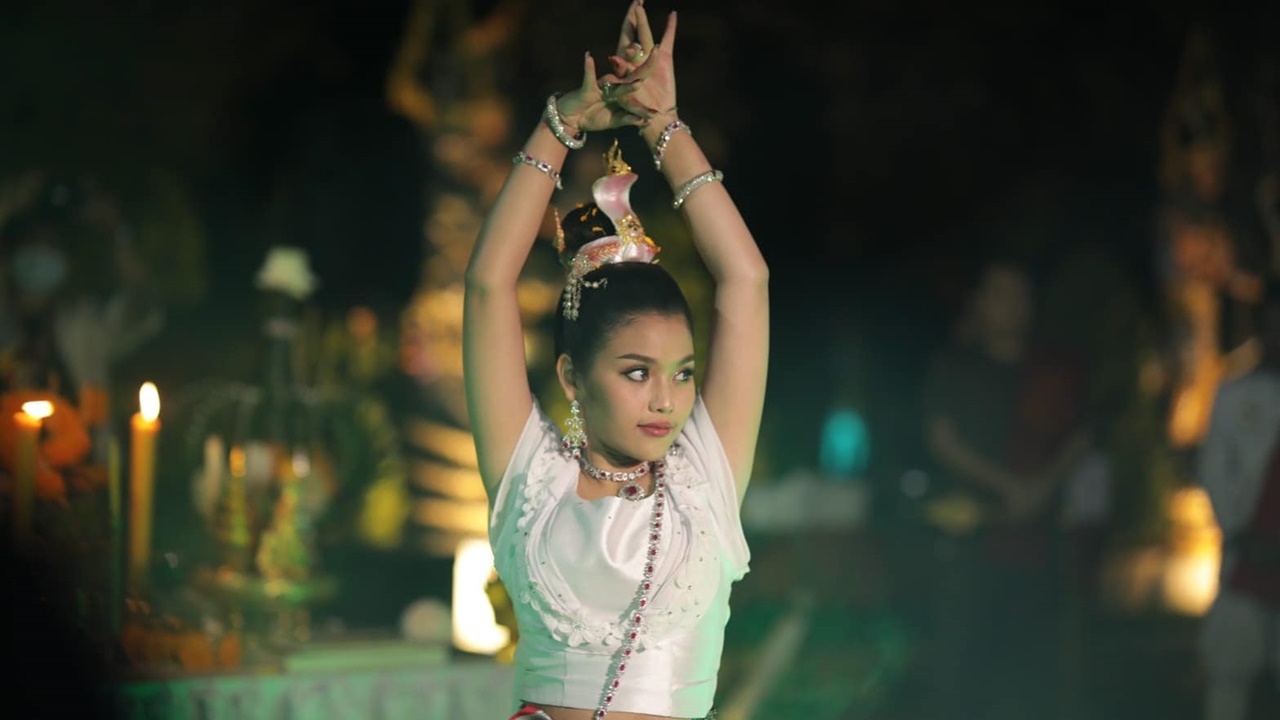 ธัญญ่า อาร์สยาม รำถวายเป็นลูกสาวพญานาค อยู่ดีๆ เหมือนองค์ลง-ไปเขียนเลข