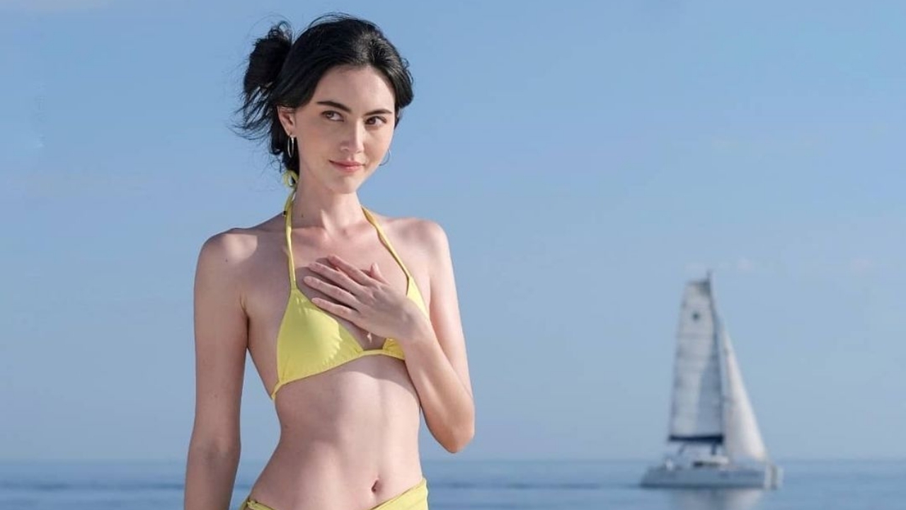 สวยสับไม่หลับใน ใหม่ ดาวิกา อวดหุ่นแซ่บในบิกินีสีเหลือง เป็นครั้งแรก