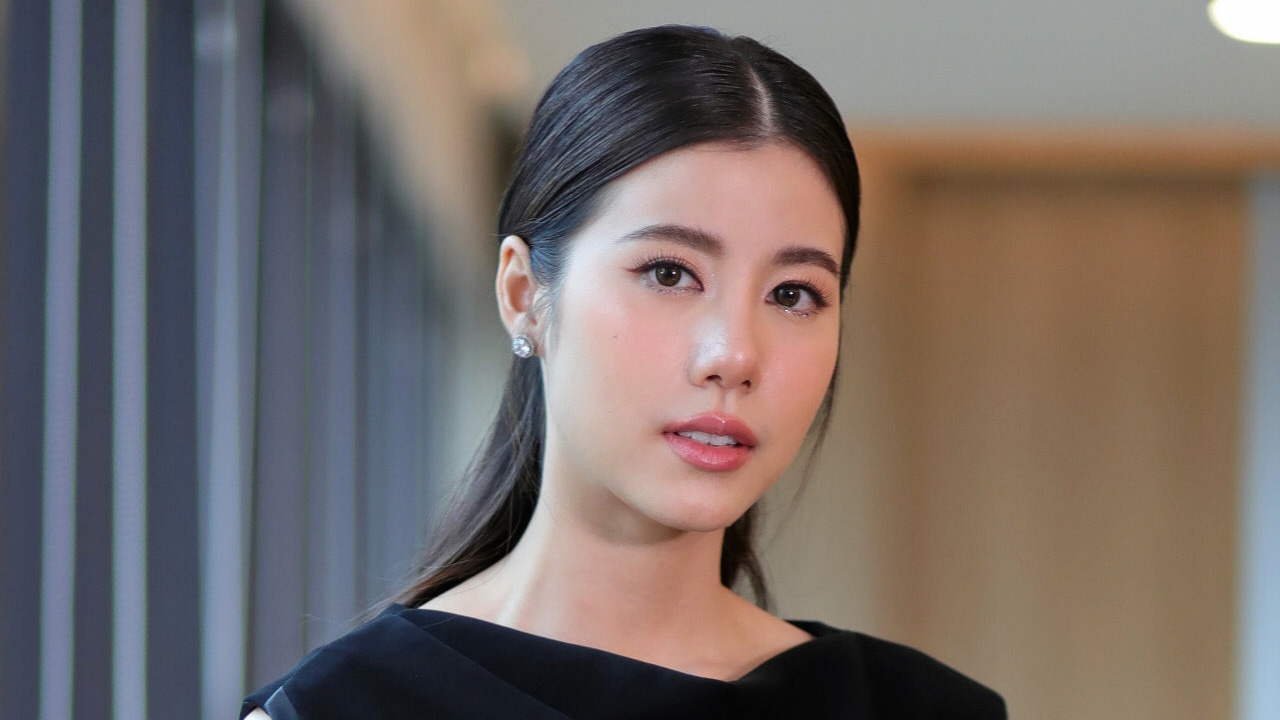 เอาดีเซ็กซี่! เอสเธอร์ สุปรีย์ลีลา รู้ตัวไม่รอด