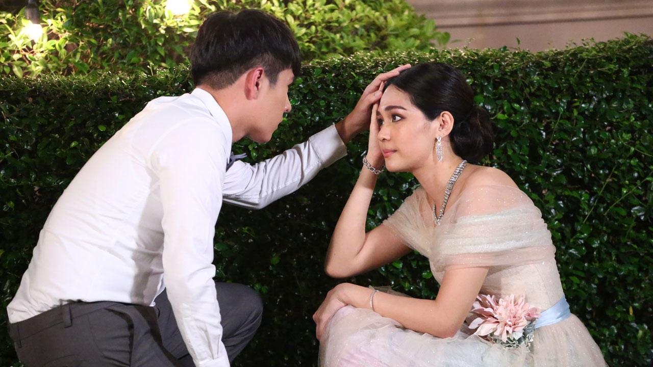 อุบัติรักปักใจ “ทอย” ส่งสายตาหวาน "บิ๊นท์" ตกอยู่ในภวังค์ ใน "วานวาสนา"